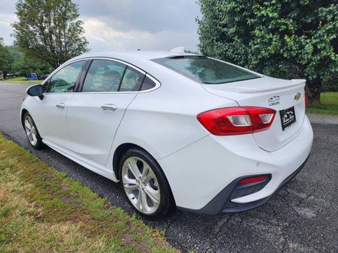 Used 2017 Chevrolet Cruze Premier FWD image 8
