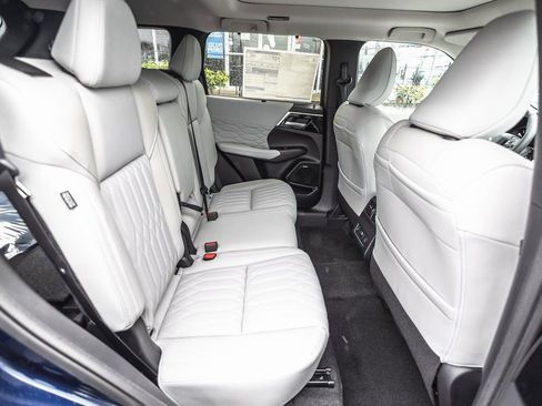 New 2026 Mitsubishi Outlander SEL AWD/4WD image 33
