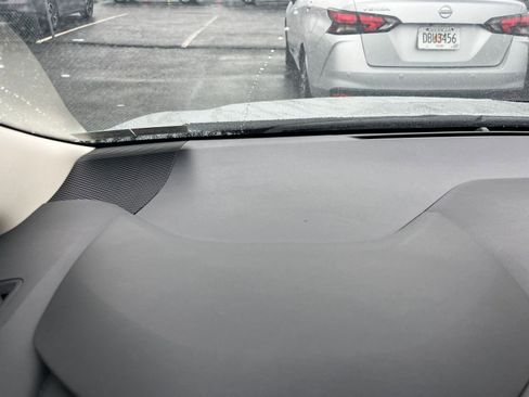 Used 2025 Toyota Corolla LE image 33