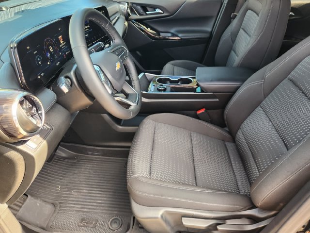 Used 2026 Chevrolet Equinox LT FWD image 13