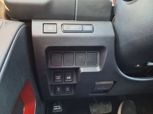 Used 2024 Nissan Frontier PRO-4X image 37