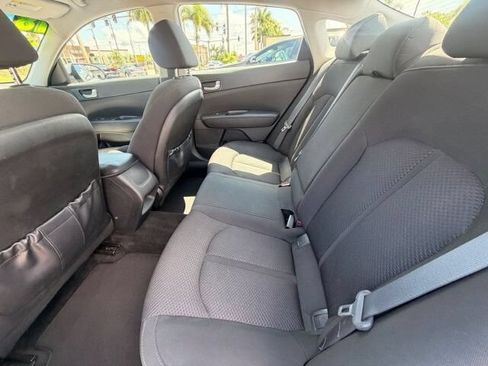 Used 2018 Kia Optima LX FWD image 7