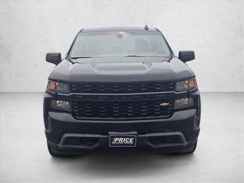 Used 2020 Chevrolet Silverado 1500 Custom w/ Custom Value Package RWD image 2