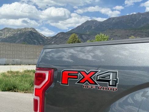 Used 2019 Ford F150 Lariat w/ FX4 Off-Road Package AWD/4WD image 16