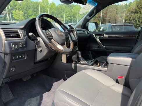 Used 2021 Lexus GX 460 Premium w/ Accessory Package AWD/4WD image 5