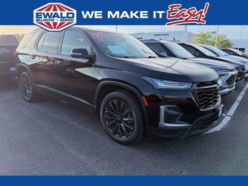 Used 2023 Chevrolet Traverse RS w/ LPO, Floor Liner Package AWD/4WD image 1