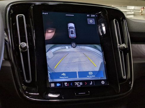 Certified 2023 Volvo XC40 Recharge Ultimate image 17