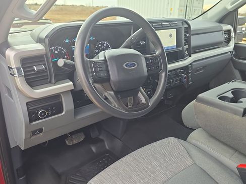 Used 2024 Ford F250 XLT w/ Camper Package image 16