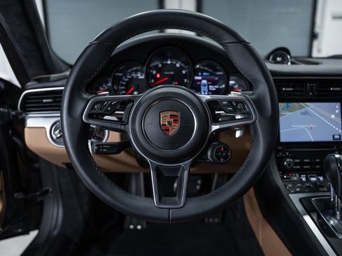 Used 2018 Porsche 911 Carrera RWD image 19