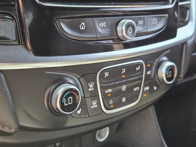 Used 2023 Chevrolet Traverse LT FWD image 24