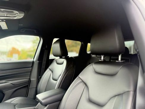 New 2026 Jeep Compass Limited AWD/4WD image 12