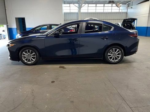 Used 2021 MAZDA MAZDA3 s FWD image 6