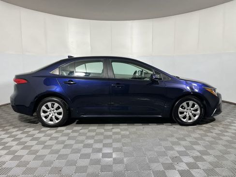 Used 2024 Toyota Corolla LE FWD image 9