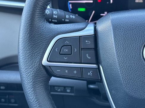 Certified 2023 Toyota Sienna XLE image 30