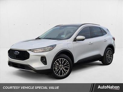 New 2025 Ford Escape SE w/ PHEV Premium Package