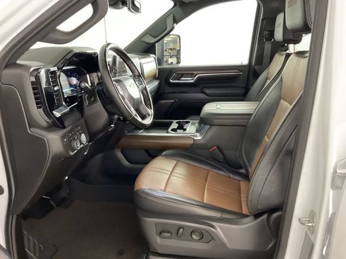 Used 2024 Chevrolet Silverado 3500 High Country AWD/4WD image 18