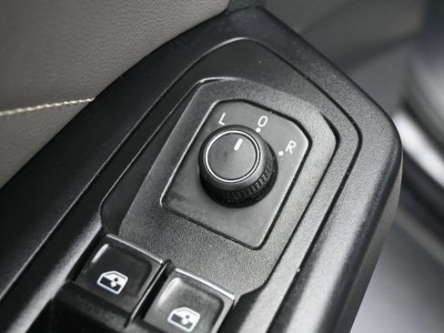 Used 2021 Volkswagen Atlas SE FWD image 13
