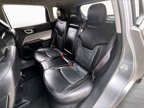 Used 2022 Jeep Compass Limited image 26