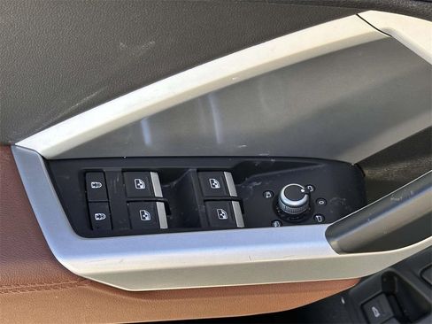 Used 2022 Audi Q3 2.0T Premium image 12