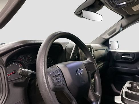 Used 2024 Chevrolet Silverado 1500 Custom Trail Boss w/ Turbomax Blackout Package AWD/4WD image 9