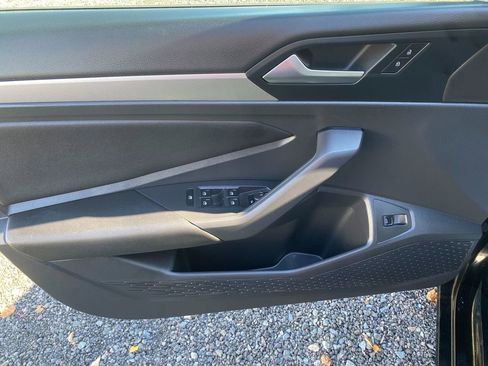 Used 2019 Volkswagen Jetta S w/ Driver Assistance Package image 11