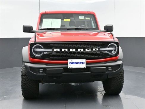Used 2022 Ford Bronco Wildtrak image 3