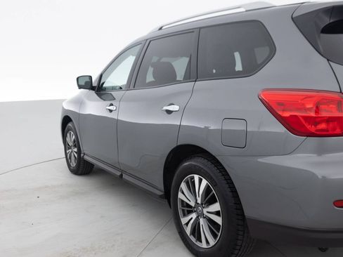Used 2019 Nissan Pathfinder SL AWD/4WD image 13