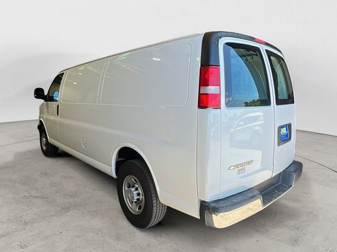 Used 2022 Chevrolet Express 2500 Extended w/ Driver Convenience Package RWD image 4