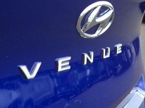 Used 2021 Hyundai Venue SE FWD image 26