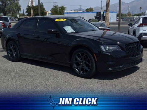 Used 2021 Chrysler 300 Touring w/ Sport Appearance Package RWD image 1