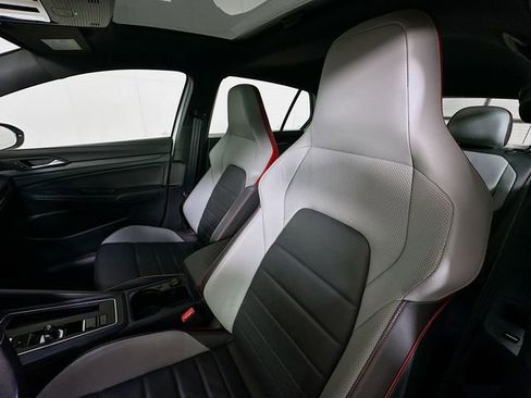 Used 2022 Volkswagen GTI Autobahn image 22