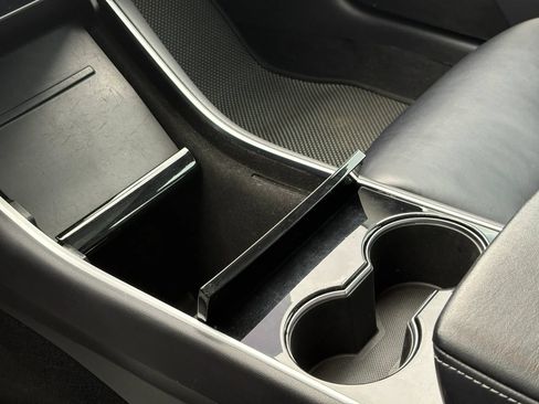 Used 2018 Tesla Model 3 Long Range RWD image 14