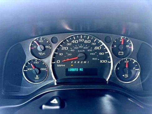 Used 2010 Chevrolet Express 2500 Extended image 21