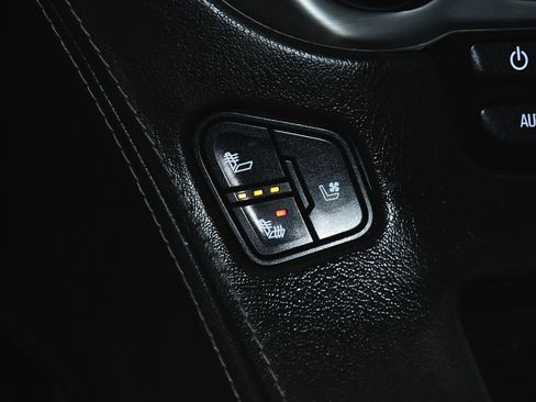 Used 2017 GMC Yukon SLT w/ Open Road Package image 31