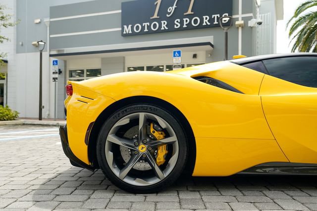Used 2021 Ferrari SF90 Stradale AWD/4WD image 31