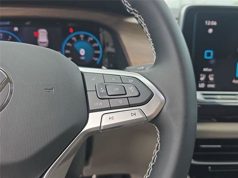 New 2026 Volkswagen Atlas SE image 25