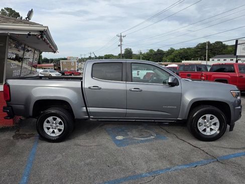 Used 2020 Chevrolet Colorado W/T w/ WT Convenience Package RWD image 4