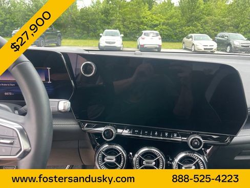 Used 2024 Chevrolet Blazer EV LT AWD/4WD image 11