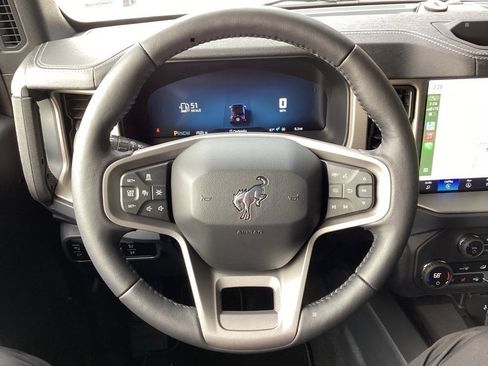 New 2025 Ford Bronco Outer Banks image 44