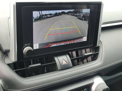 Certified 2024 Toyota RAV4 LE AWD/4WD image 15