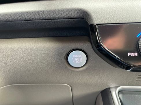 New 2027 Kia Carnival EX FWD image 24