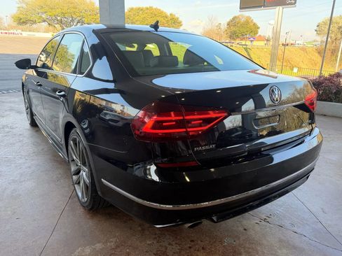 Used 2019 Volkswagen Passat 2.0T SE R-Line image 4
