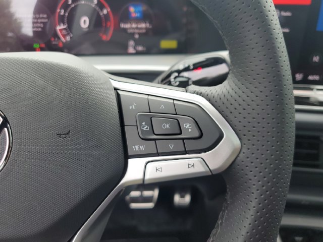 New 2026 Volkswagen Tiguan SE R-Line FWD image 27