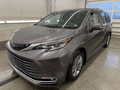 Certified 2021 Toyota Sienna Platinum