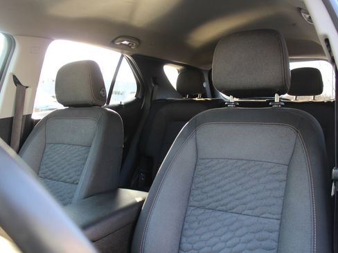 Used 2018 Chevrolet Equinox LT FWD image 17