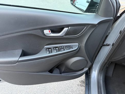 Used 2023 Hyundai Kona SEL image 25