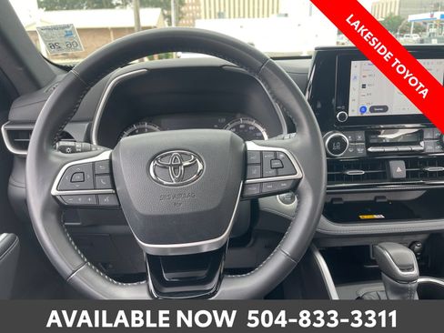 Certified 2024 Toyota Highlander XSE FWD image 24