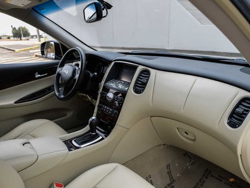 Used 2017 INFINITI QX50 w/ Premium Plus Package image 14