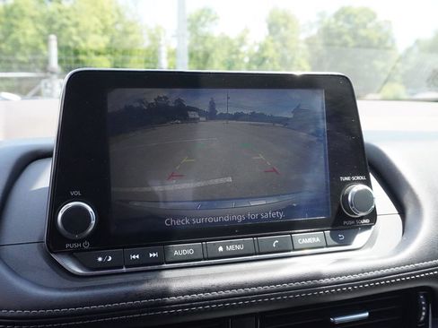 Used 2022 Nissan Rogue SV AWD/4WD image 41