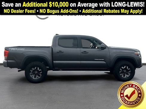 Used 2017 Toyota Tacoma TRD Off-Road image 8